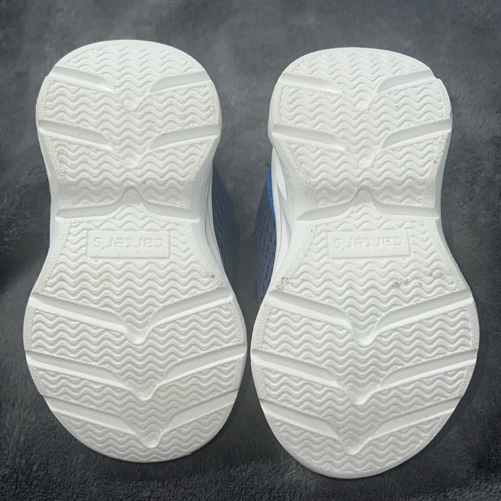 Sneakers - Picture 4 of 6